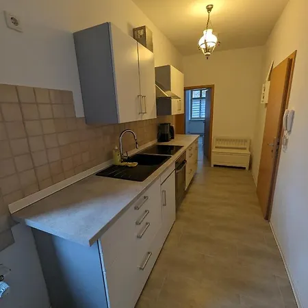Zwei Zimmer * Burg Stargard