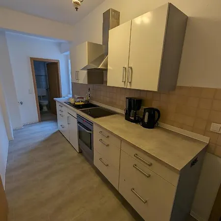 Zwei Zimmer *
